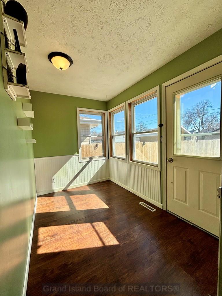 Grand Island, Nebraska 68803, United States, 2 Bedrooms Bedrooms, ,2 BathroomsBathrooms,Residential,Pending,84569