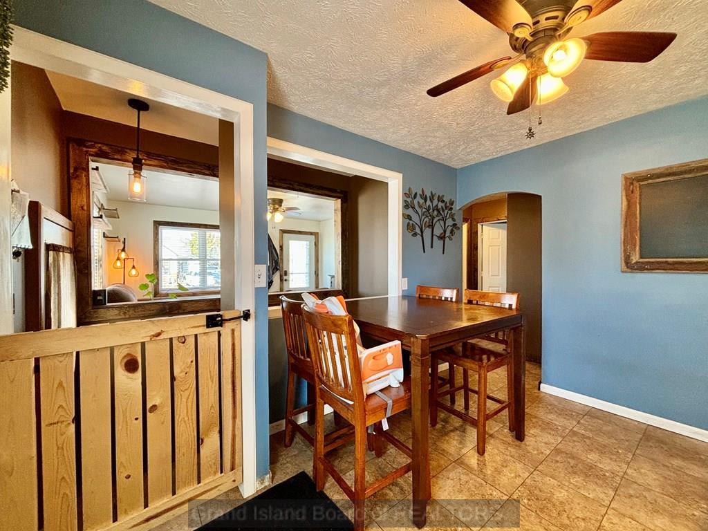 Grand Island, Nebraska 68803, United States, 2 Bedrooms Bedrooms, ,2 BathroomsBathrooms,Residential,Pending,84569