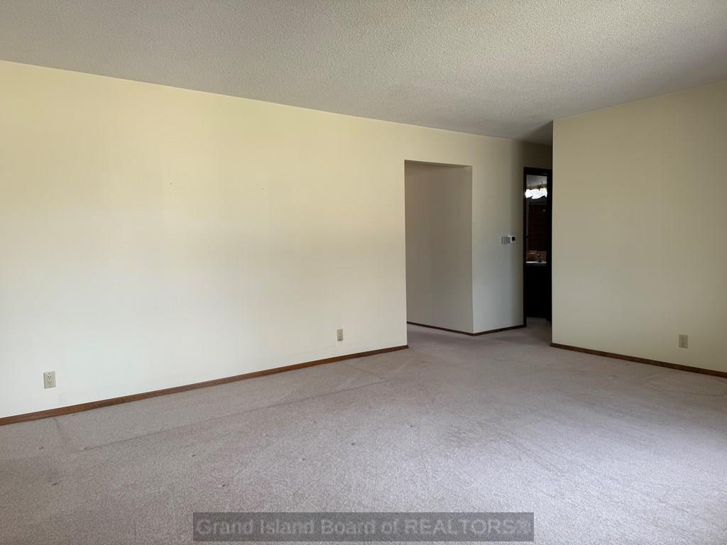 Grand Island, Nebraska 68801, United States, 3 Bedrooms Bedrooms, ,2 BathroomsBathrooms,Residential,Active,94253