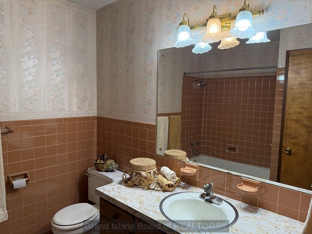 Grand Island, Nebraska 68801, United States, 3 Bedrooms Bedrooms, ,2 BathroomsBathrooms,Residential,Active,94253