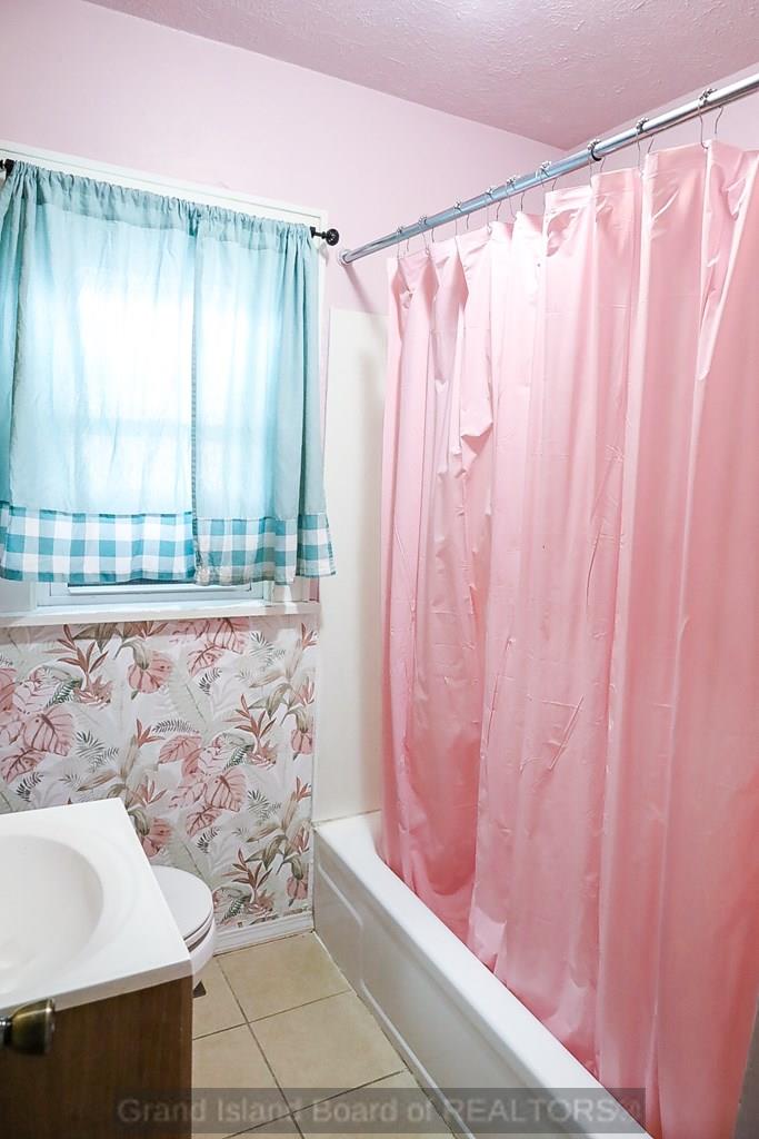 Grand Island, Nebraska 68801, United States, 2 Bedrooms Bedrooms, ,1 BathroomBathrooms,Residential,Active,160708