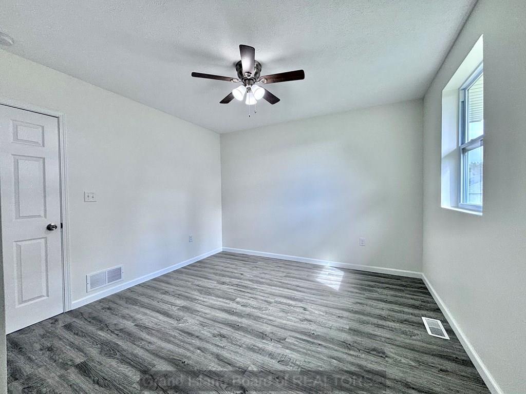 Hastings, Nebraska 68901, United States, 4 Bedrooms Bedrooms, ,2 BathroomsBathrooms,Residential,Active,218985