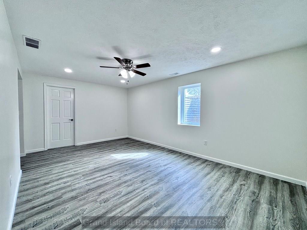 Hastings, Nebraska 68901, United States, 4 Bedrooms Bedrooms, ,2 BathroomsBathrooms,Residential,Active,218985