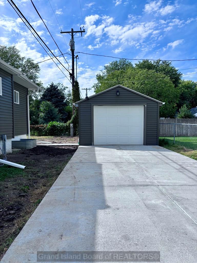 Hastings, Nebraska 68901, United States, 4 Bedrooms Bedrooms, ,2 BathroomsBathrooms,Residential,Active,218985