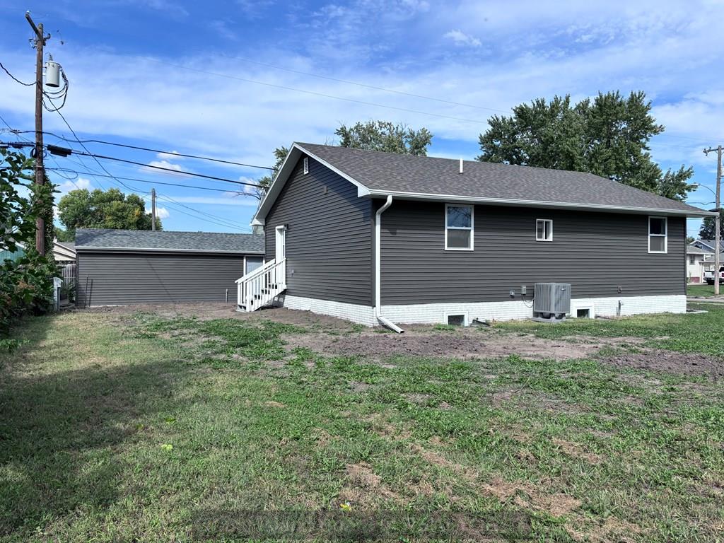 Hastings, Nebraska 68901, United States, 4 Bedrooms Bedrooms, ,2 BathroomsBathrooms,Residential,Active,218985