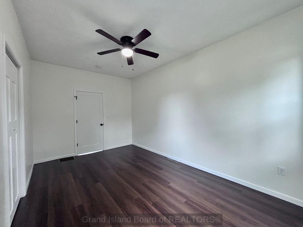 Aurora, Nebraska 68818, United States, 5 Bedrooms Bedrooms, ,2 BathroomsBathrooms,Residential,Active,201052