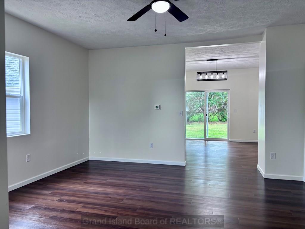 Aurora, Nebraska 68818, United States, 5 Bedrooms Bedrooms, ,2 BathroomsBathrooms,Residential,Active,201052