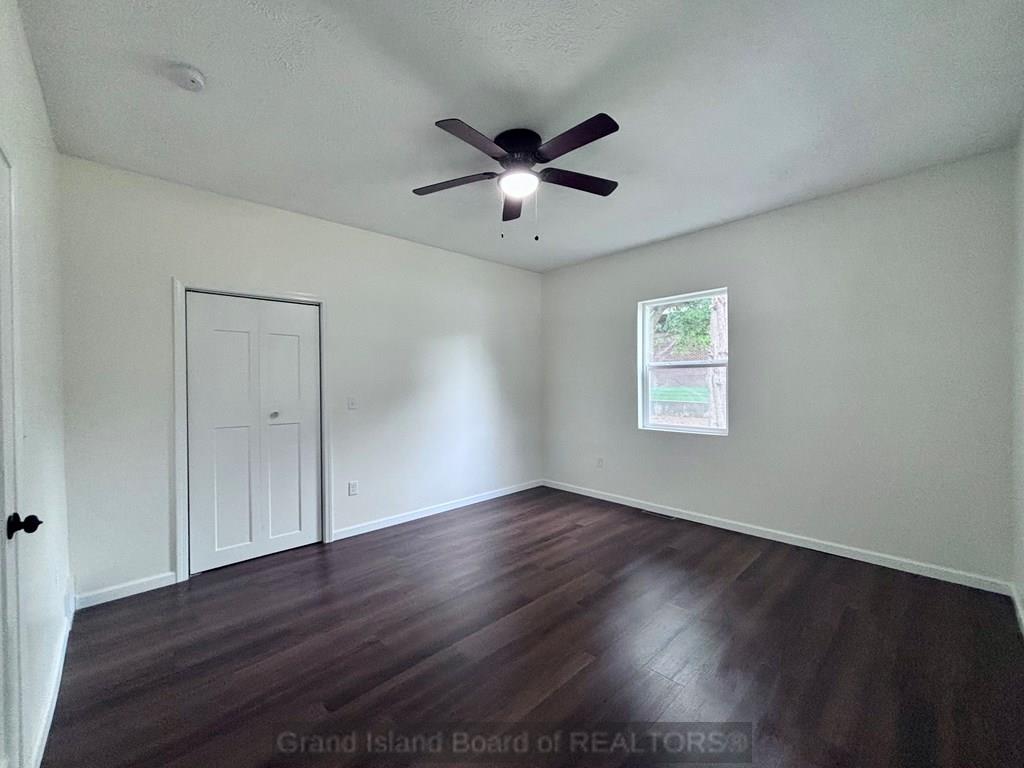 Aurora, Nebraska 68818, United States, 5 Bedrooms Bedrooms, ,2 BathroomsBathrooms,Residential,Active,201052