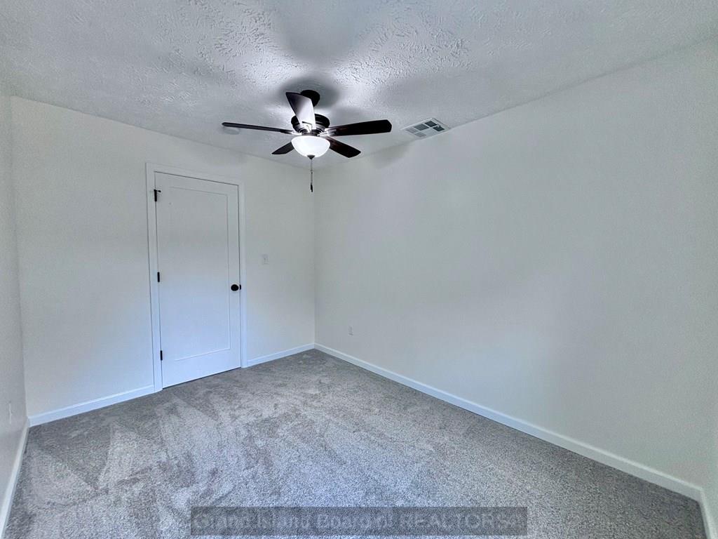 Aurora, Nebraska 68818, United States, 5 Bedrooms Bedrooms, ,2 BathroomsBathrooms,Residential,Active,201052