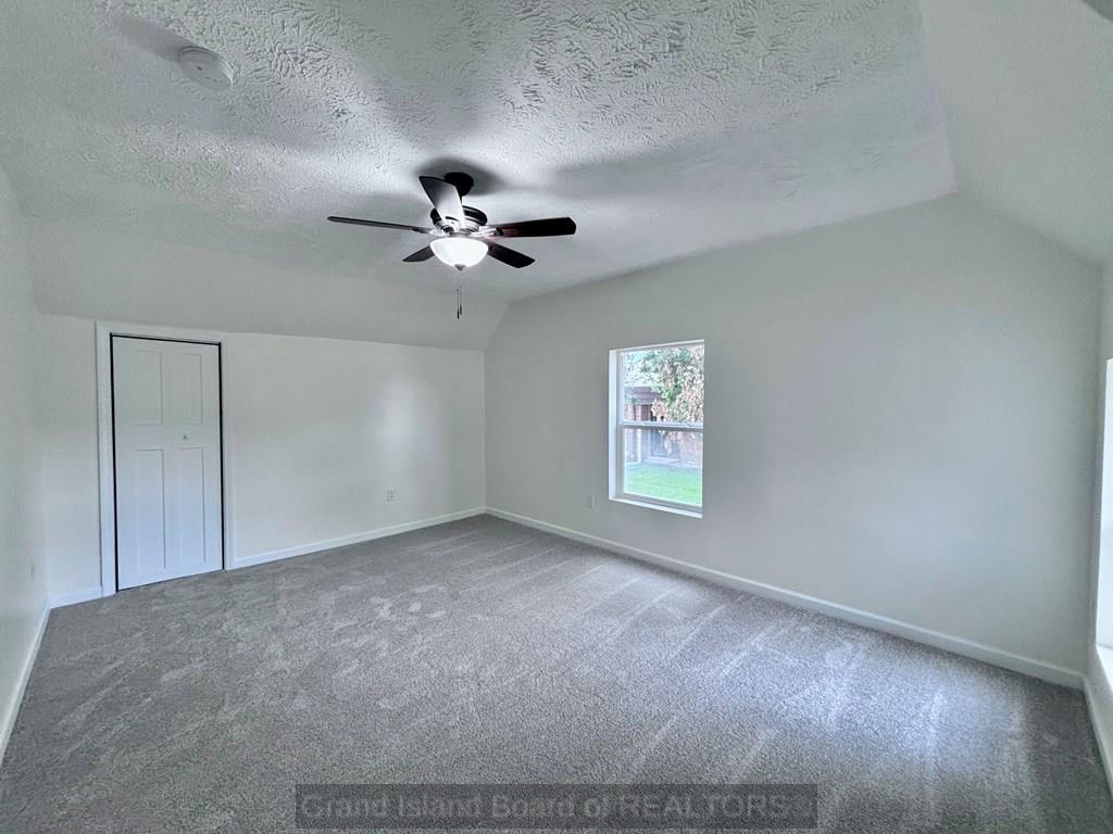 Aurora, Nebraska 68818, United States, 5 Bedrooms Bedrooms, ,2 BathroomsBathrooms,Residential,Active,201052