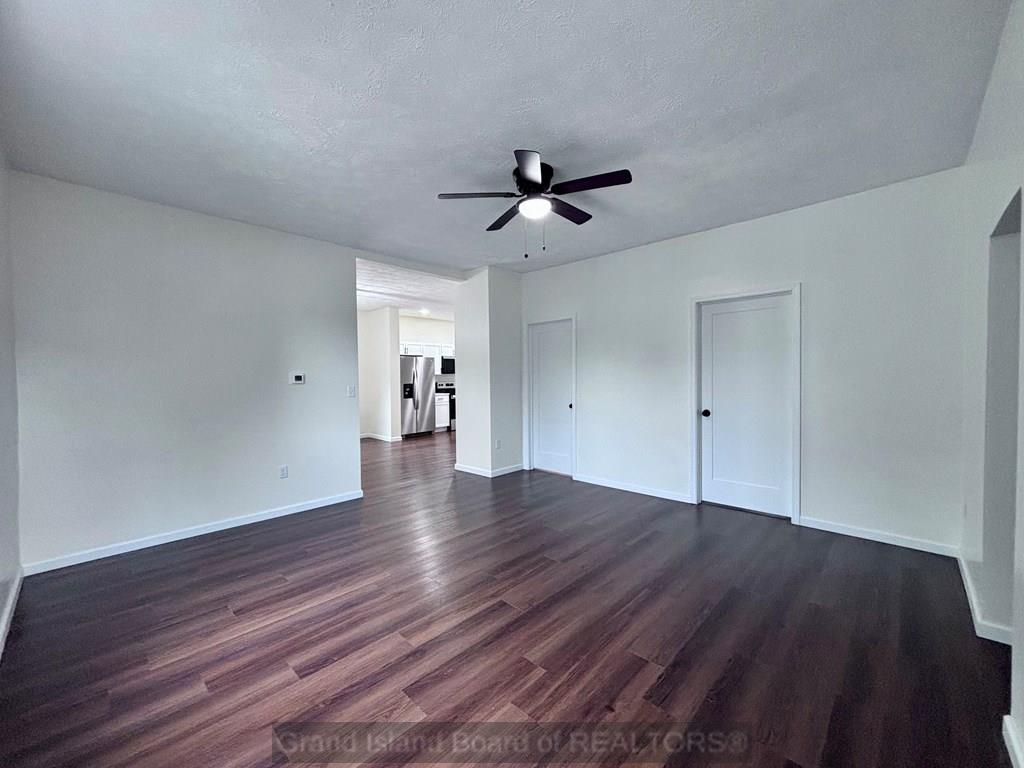 Aurora, Nebraska 68818, United States, 5 Bedrooms Bedrooms, ,2 BathroomsBathrooms,Residential,Active,201052