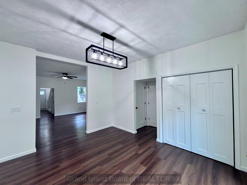 Aurora, Nebraska 68818, United States, 5 Bedrooms Bedrooms, ,2 BathroomsBathrooms,Residential,Active,201052