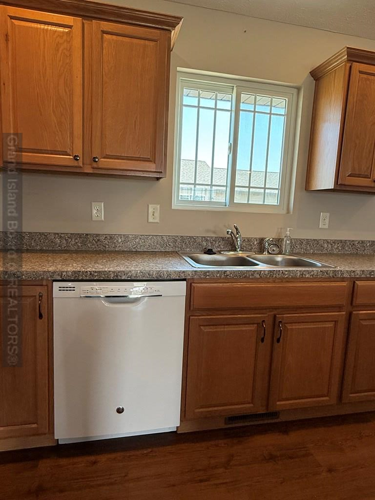 Grand Island, Nebraska 68803, United States, 3 Bedrooms Bedrooms, ,2 BathroomsBathrooms,Residential,Active,98696