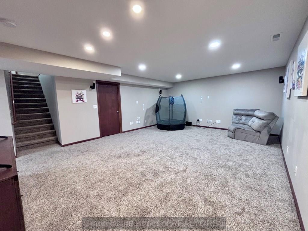 Grand Island, Nebraska 68803, United States, 5 Bedrooms Bedrooms, ,3 BathroomsBathrooms,Residential,Active,162124