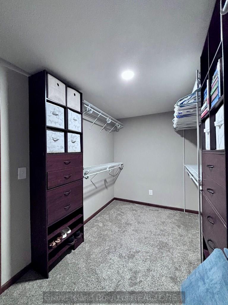 Grand Island, Nebraska 68803, United States, 5 Bedrooms Bedrooms, ,3 BathroomsBathrooms,Residential,Active,162124