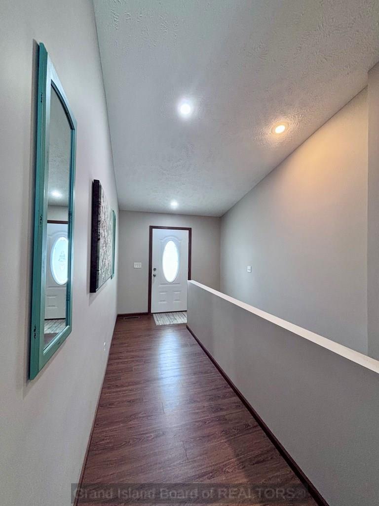 Grand Island, Nebraska 68803, United States, 5 Bedrooms Bedrooms, ,3 BathroomsBathrooms,Residential,Active,162124