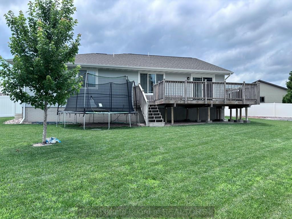 Grand Island, Nebraska 68803, United States, 5 Bedrooms Bedrooms, ,3 BathroomsBathrooms,Residential,Active,162124