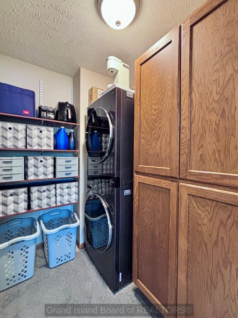 Grand Island, Nebraska 68803, United States, 5 Bedrooms Bedrooms, ,3 BathroomsBathrooms,Residential,Active,162124