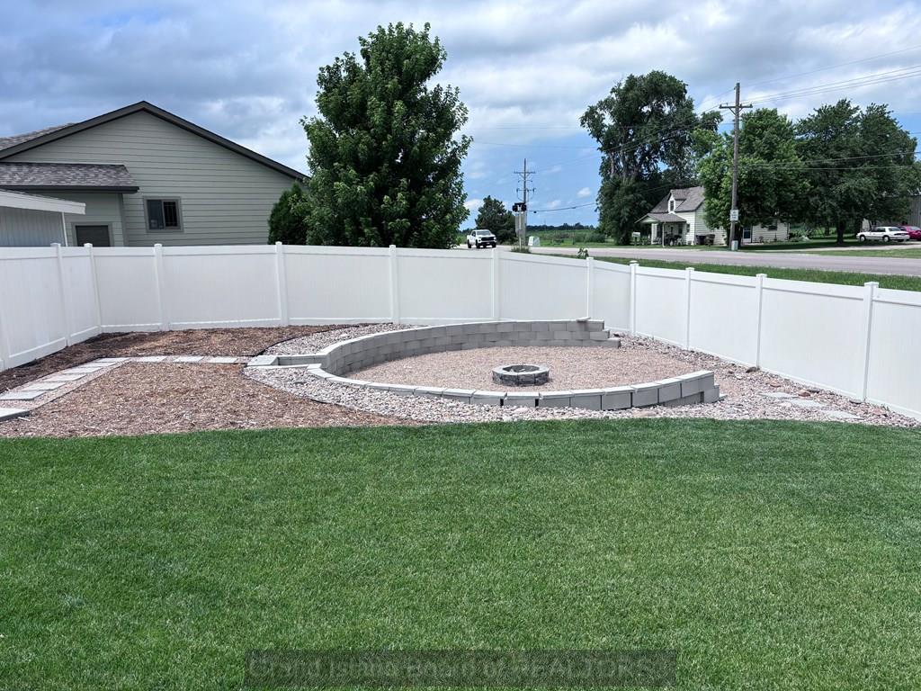 Grand Island, Nebraska 68803, United States, 5 Bedrooms Bedrooms, ,3 BathroomsBathrooms,Residential,Active,162124