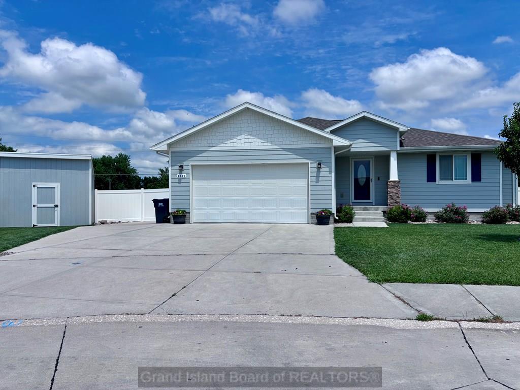 Grand Island, Nebraska 68803, United States, 5 Bedrooms Bedrooms, ,3 BathroomsBathrooms,Residential,Active,162124