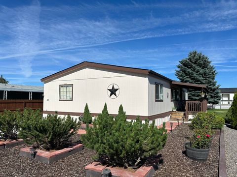 Mobile Home in Redmond OR 2633 Obsidian Avenue.jpg