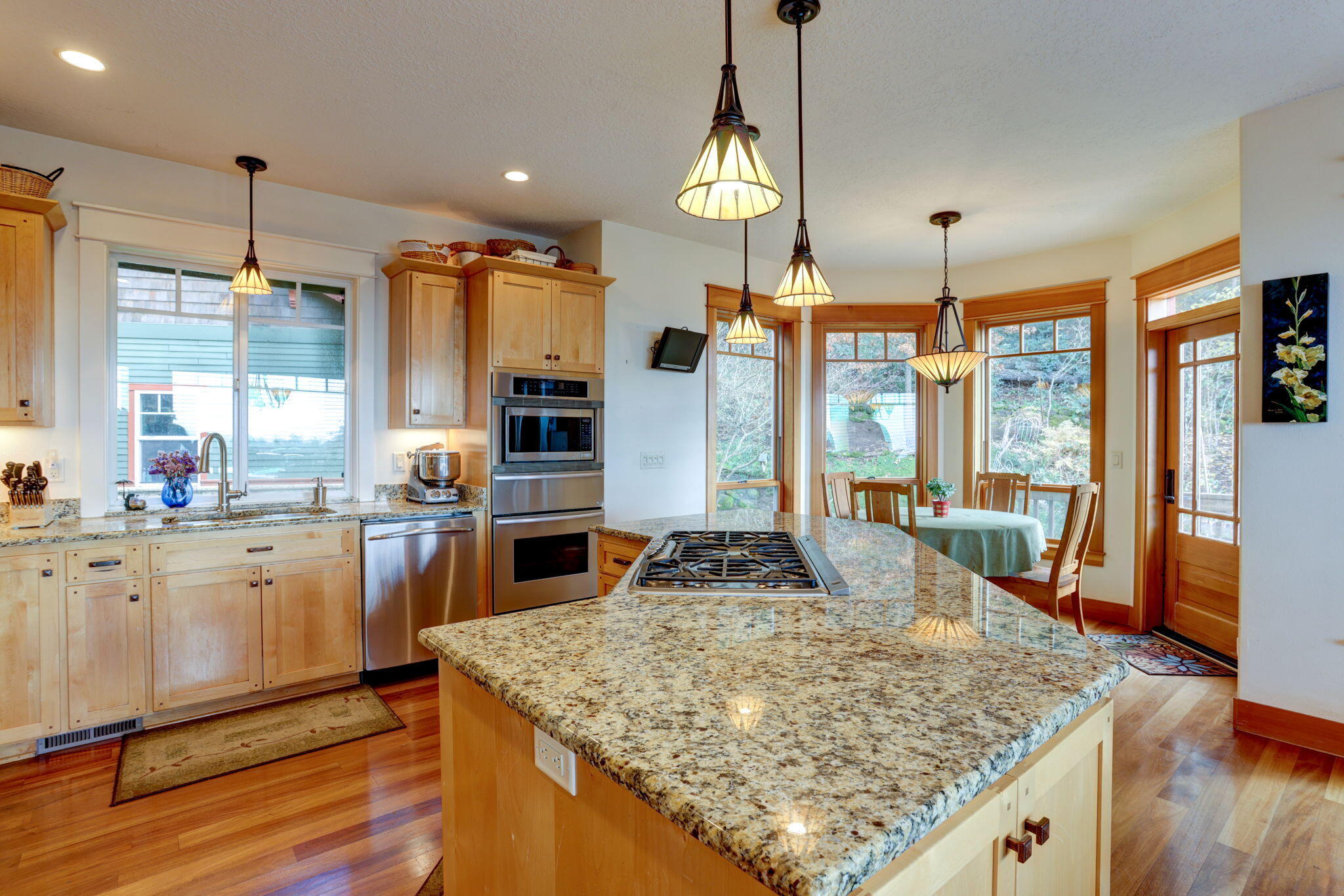 Listing image 1