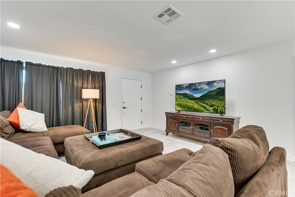 Desert Park Estates (33103) - Residential