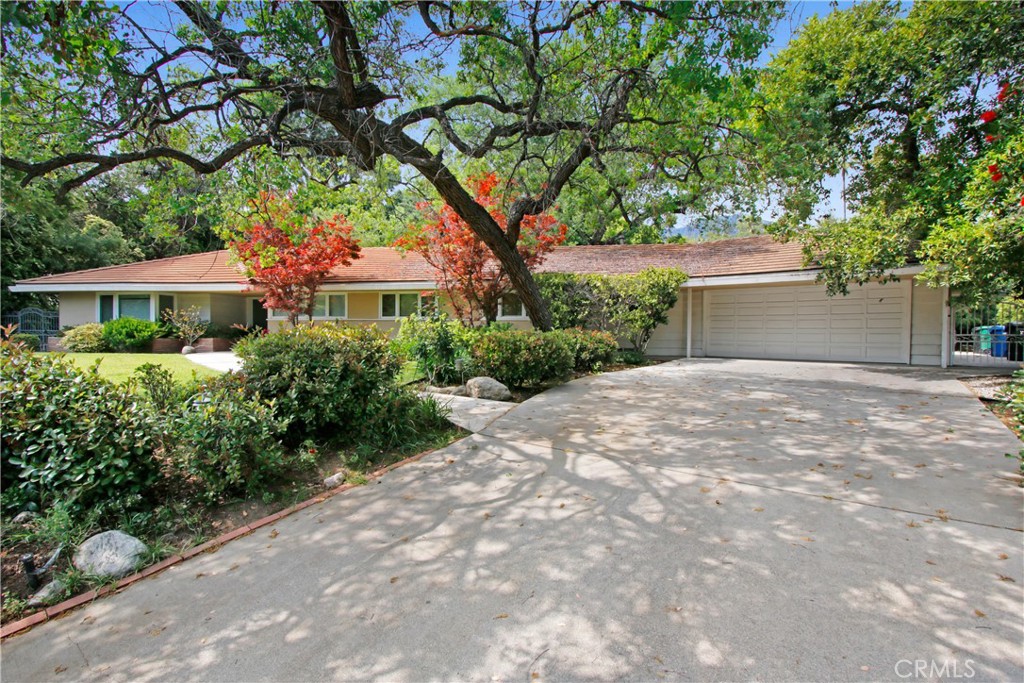 1440 Carmelita Place