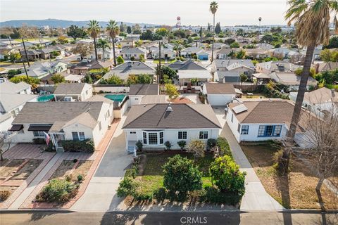 A home in El Monte