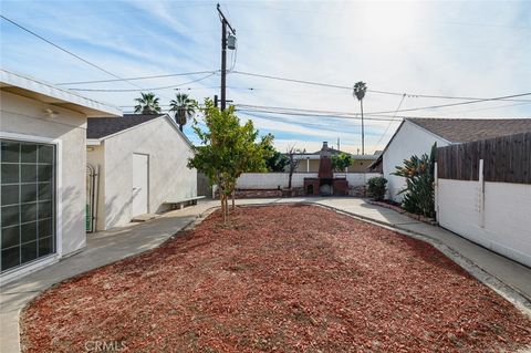 A home in El Monte