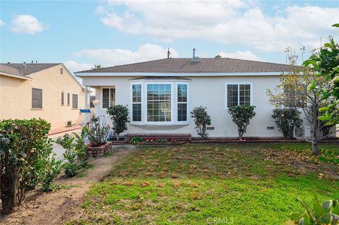 A home in El Monte