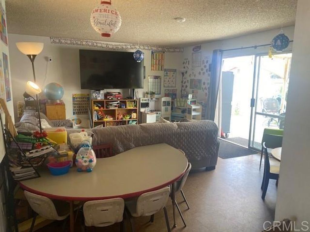 listing image 130724525462147361800