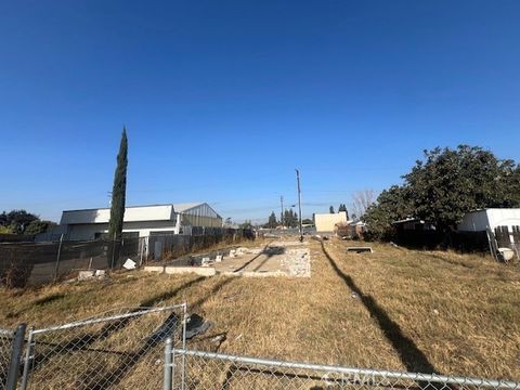 Photo of 971 W 2nd Street, Pomona, CA 91766 (MLS # IG24255759)