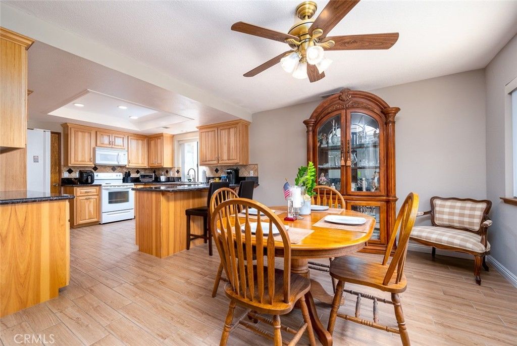 listing image 130721959035929402381
