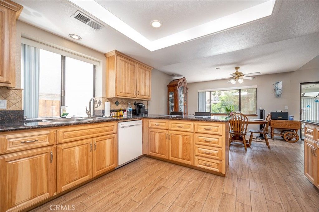 listing image 130721949564173758774