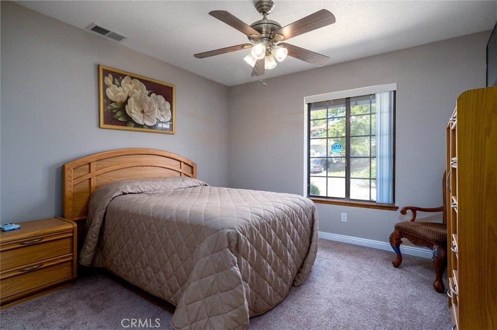 listing image 130723914281112263106