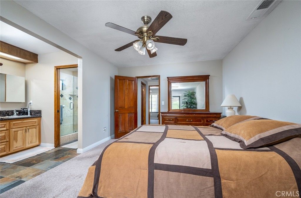listing image 130724014765538683467