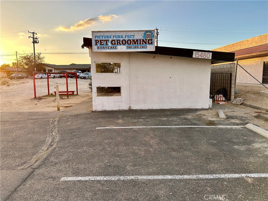 Commercial Property Available! Formerly operating Pet Grooming and Day Care Business. Located in the city of Victorville with high visibility, high traffic, street front business. Large lot with plenty of parking. Interior is modern with plenty of space to create your vision. Come take a look at this well priced property with many possibilities.