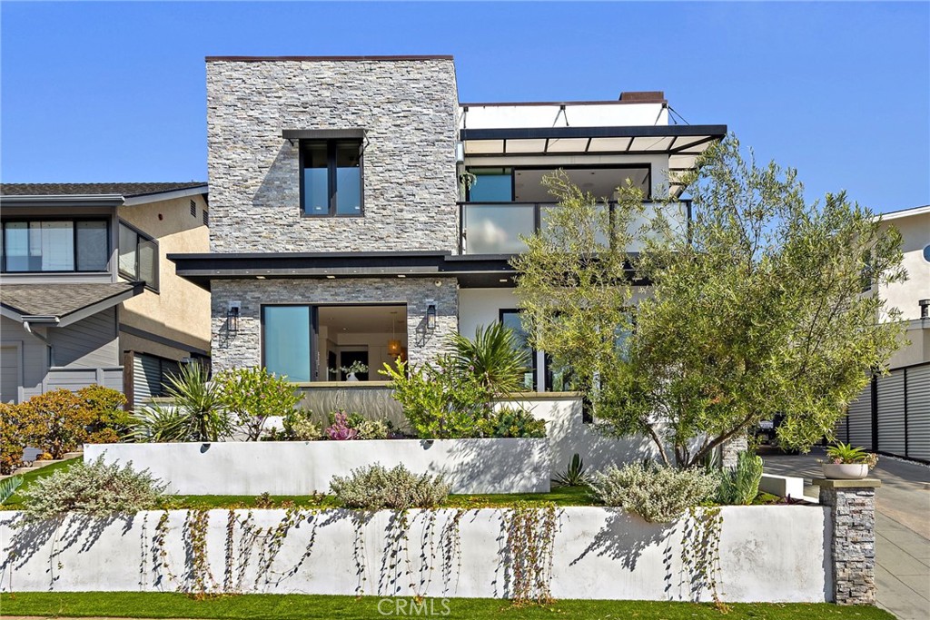 145 W Avenida Cadiz