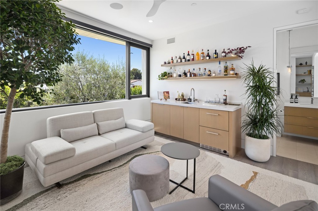 Irvine Terrace (IRVT) - Residential