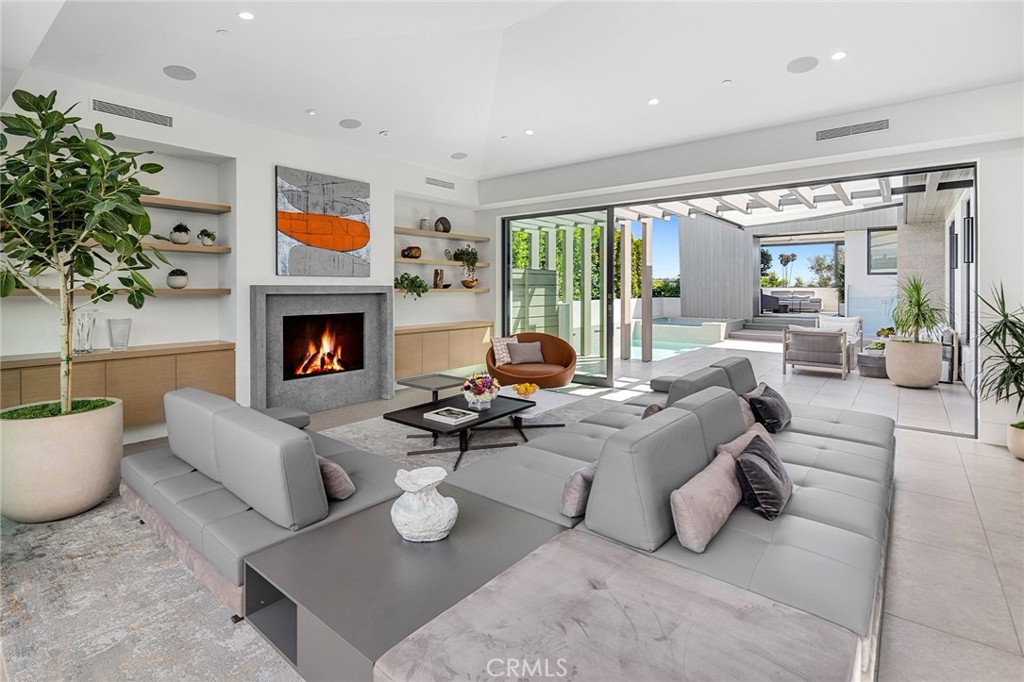 Irvine Terrace (IRVT) - Residential