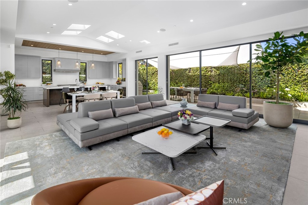 Irvine Terrace (IRVT) - Residential