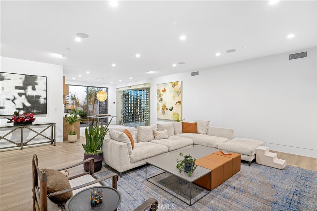 Irvine Terrace (IRVT) - Residential