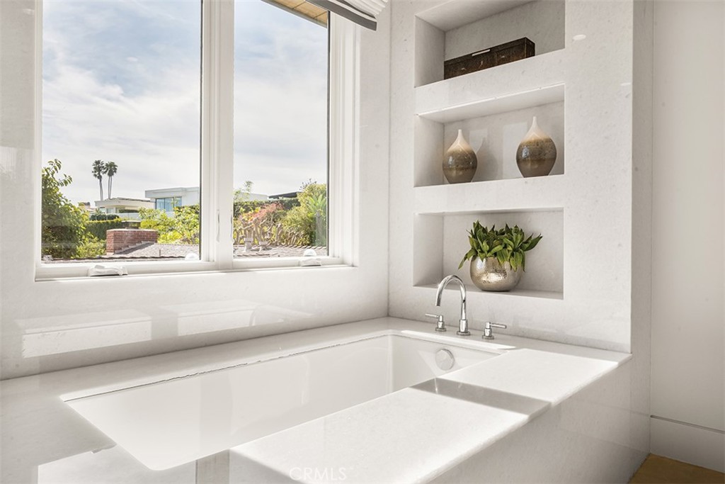 Irvine Terrace (IRVT) - Residential