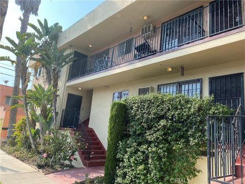 5871 Pickford Street Los Angeles CA 90019