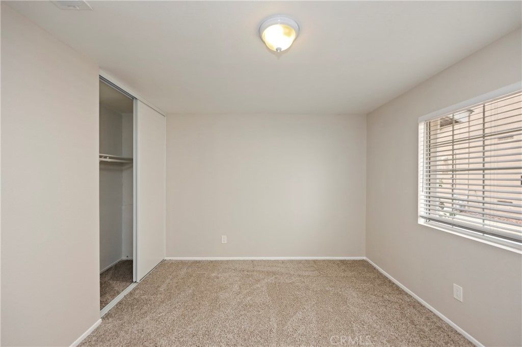 listing image 130729573246109476930
