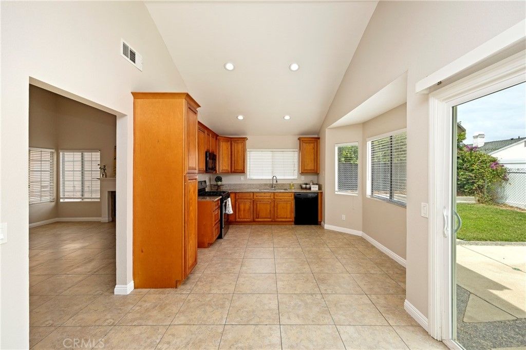 listing image 130729180282683833060