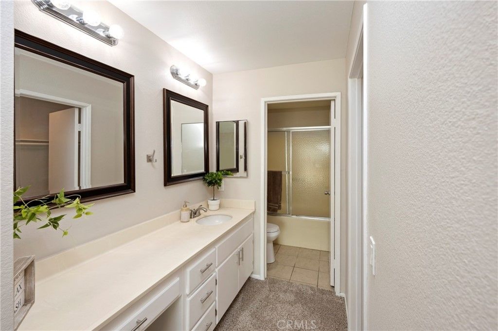 listing image 130728000811492243080