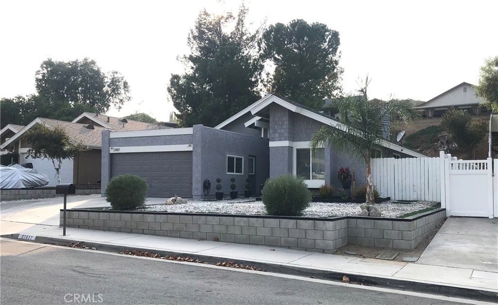 listing image 130725363344947879237