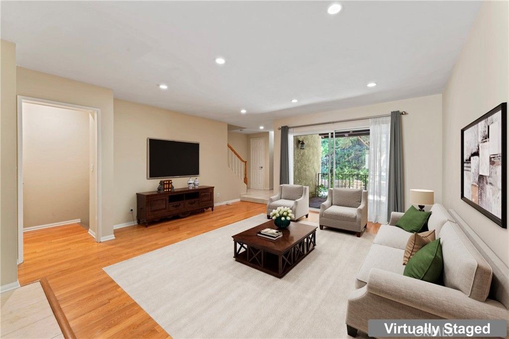 listing image 0